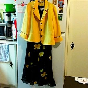 Studio 1 Maxi dress with jacket, ruffled at bottom.Black and yellow size 16